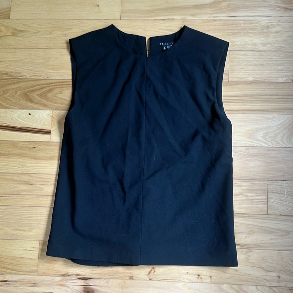 Theory black zip back top
